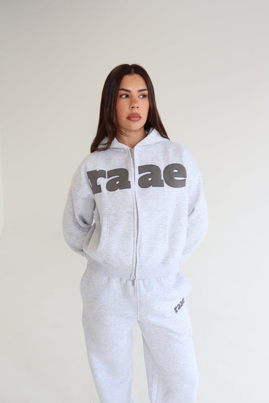 Why Straight Leg Joggers Are Essential in Women’s Wardrobes